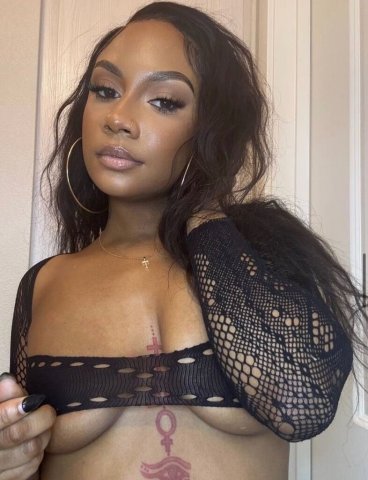 Dallas Female Escort — Private Incall & BDSM/Fetish-Friendly Sessions - 1