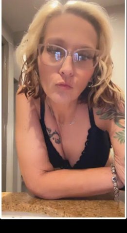 Knoxville TN Female Escort — Oral services & hygiene-first visits - 1