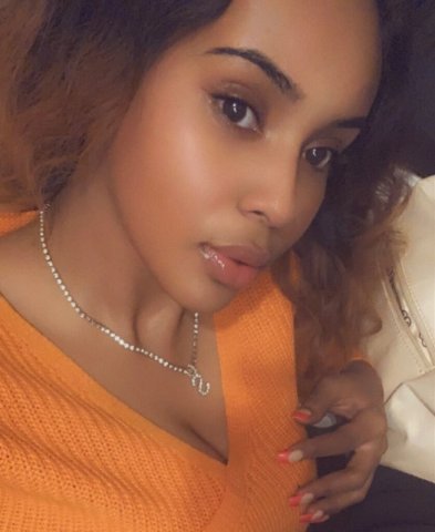 Minneapolis/St. Paul Foreign Babe — 38D, 5'8 145 - 1