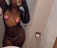 San Francisco Female Escort — Curvy, flirty outcalls or incalls - Image 2