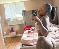 Minneapolis / St. Paul escorts - Minneapolis/St. Paul Barbie-Style Female Escort — Incall & Outcalls