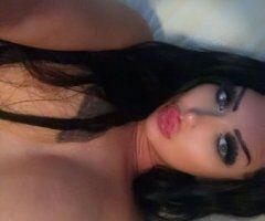 Dallas escorts - Hot Summer Time — Single and Ready for Romantic Conversation