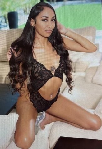 Fresno Female Escort — massages, dinner dates, and FaceTime shows - 1