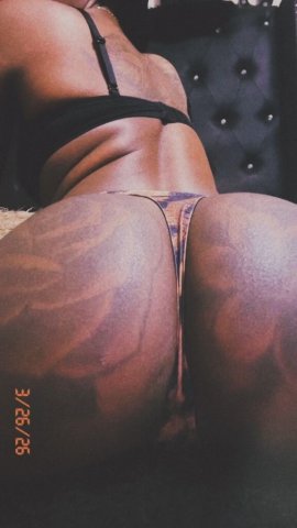 St. Louis Outcall Escort (5'2 Chocolate, 26) — Wet & Tight Service - 1