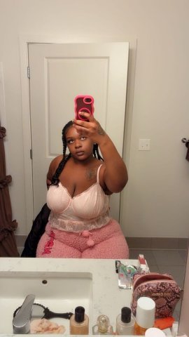 Springfield MA Mature Classy Lady for Discreet Sex (Pics/Vids) - 1
