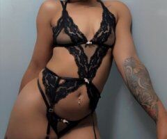 Detroit MI Honey-Themed Female Escort — Outcalls (Cash Only) - Image 2