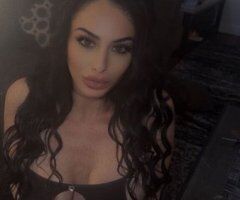 San Diego escorts - San Diego Female Escort — Dubai look, military & student discounts