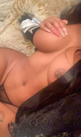 Bismarck ND Female Escort — Safe, Clean, Discreet Intimate Services - 1