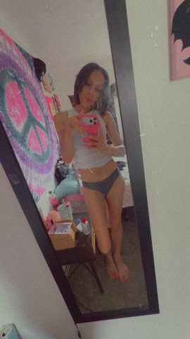 Lawrence, Kansas Female Escort — Calm, present companionship - 1