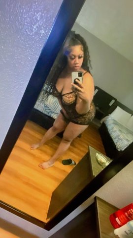 Clarksville TN Female Escort — Real young throat goddess - 1