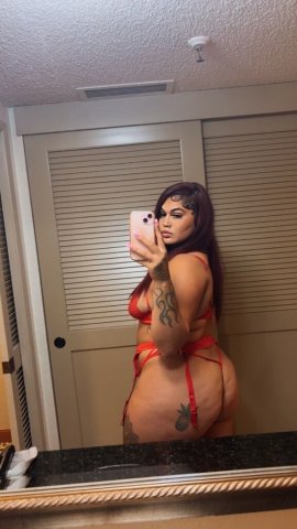 Curvy thick mami (27) — wet & curvy - 1