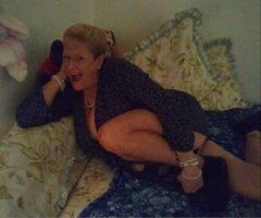 Fort Lauderdale FL Mature Cougar Escort — Outcall in car & mature companionship - Image 12