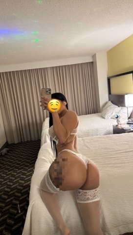 Wilmington Latina Escort — BBJ & massages - 1