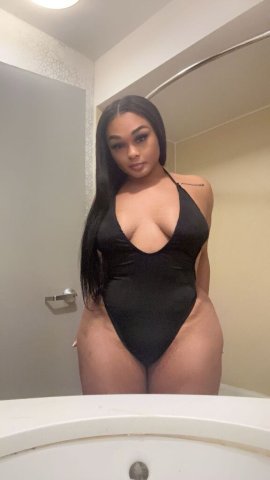 Houston Female Escort — Conversation & Laughs, FT Verification - 1