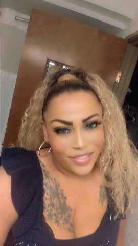 Honey (Black & Puerto Rican) — Bremerton outcalls & car dates - 1