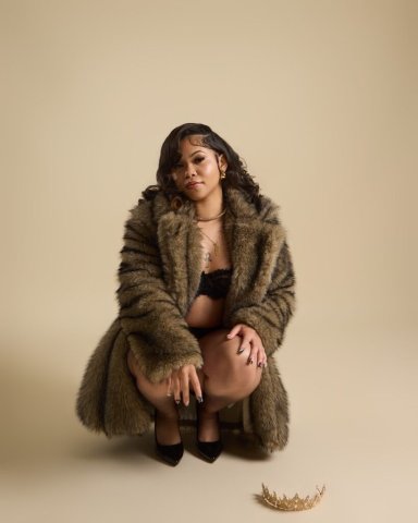 Inland Empire CA Petite Female Escort — Confident, feminine vibes - 1