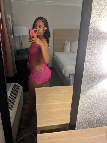Fort Lauderdale Female Escort — last day in town (outcalls with round-trip transport) - 1