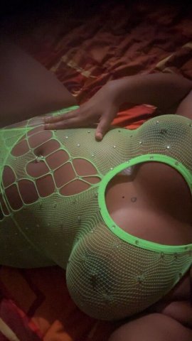 Incall Brooklyn Female Escort — caramel delight soft touch and sensual sessions - 1
