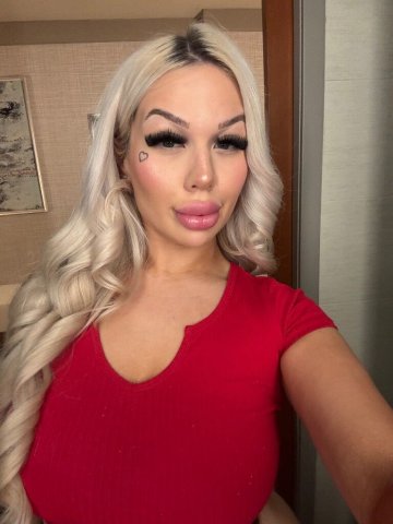East Idaho Blonde VIP Escort — luxury girl-next-door experience - 1