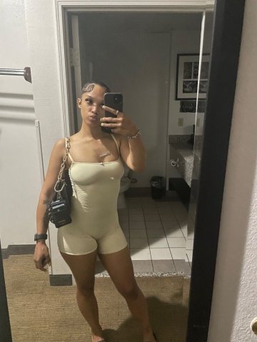 Norman OK Escort — Confident, Feminine Style, 2 Girl - 1