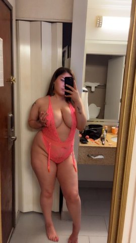 Beaumont Curvy Female Escort — Bunny Toe Curling Outcall Only - 1