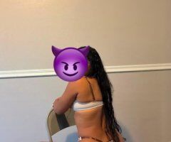 Sexy Latina Chica in Tallahassee — Real Photos - Image 5
