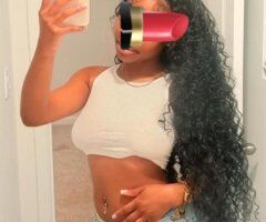 Bronx escorts - Bronx Female Escort — kisses at the door