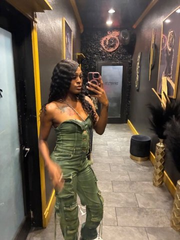 Passion (24) — 5'7 slim fit escort, verified FaceTime - 1