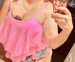 Washington D.C. Curvy Female Escort for Soft & Feminine, Discreet Fun - Image 2