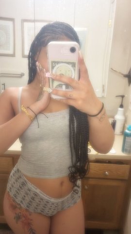 Petite Redbone Escort (Thick) — Everett, WA Outcalls - 1