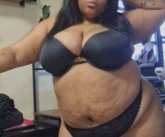 Queens escorts - Queens BBW Female Escort — Velvet Chocolate Skin Head Service