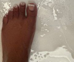 Cleveland escorts - Cleveland Ohio High-Class Female Escort — BBJ & Foot Fetish Pics