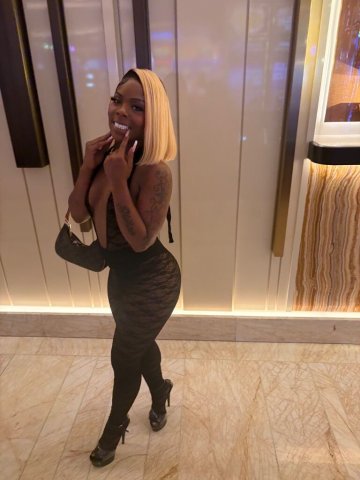 Lawrence Kansas Female Escort — upscale treatment, facetime, outcalls by deposit - 1