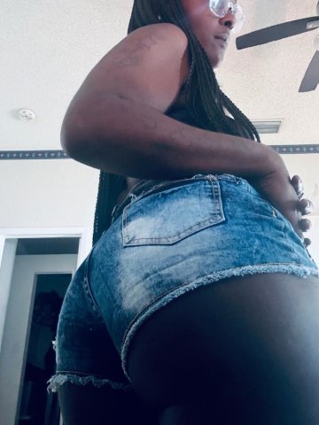 West Palm Beach, FL Female Escort — incalls only, limited time - 1