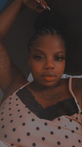 Chicago Female Escort — Incalls Only, Couple-Day Specials (QV $60, HHR $80) - 1