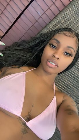 Muffin — 4'10, 110 lbs — Incall & Outs Available - 1