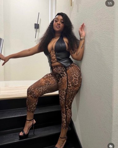 Chicago IL Female Escort — Wet Pussy, Out Calls Only (Condoms Only) - 1