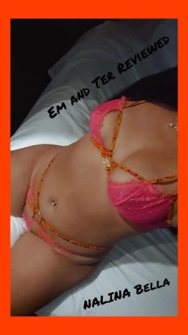Curvy playful woman ready to relax — real local hosting in Washington DC - 1