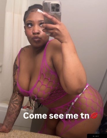 Houston Outcall Female Escort — chocolate play, wet fun, creamer & squirter - 1