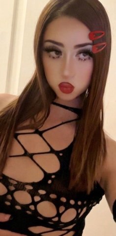 Bellingham Outcalls/Car Date — Petite 5ft2, 120 lbs - 1