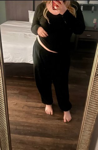 Angelina Peaks (21) — Curvy Russian BBW in Vacaville (incalls) - 1