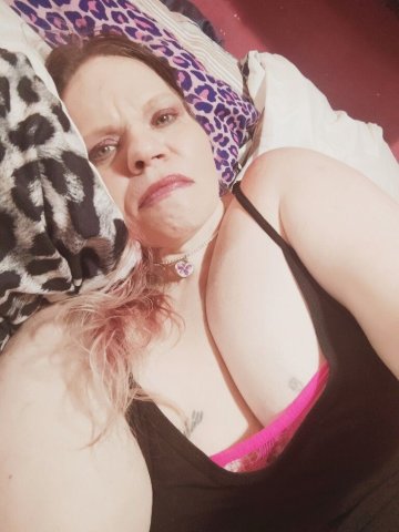 Hamilton, Ohio Redhead Female Escort — Lingerie, Thigh-Highs & G-Spot BJ - 1