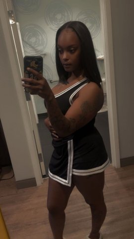 Toledo Outcall — Upscale Beauty Queen (Non-negotiable rates) - 1