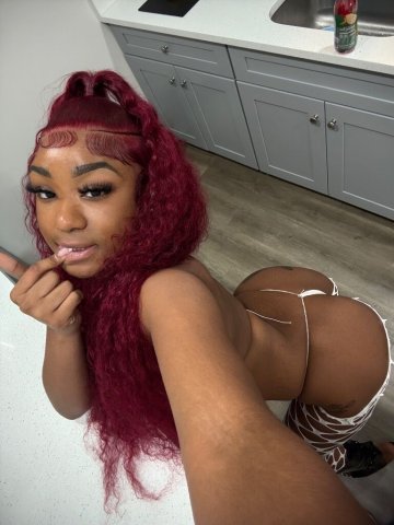 Hartford CT New in Town Female Escort — 5'4 Slim Throat-focused - 1