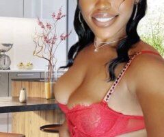 Leiona Monroe — Busty Playmate (27) in Redding - Image 10