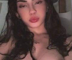 Iowa City Female Escort — GFE + NURU 4 Hands - Image 2
