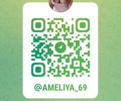 Pretty petite Sarasota escort — video call & local hotel play - Image 4
