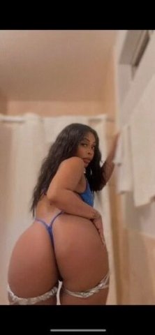 San Francisco CA Female Escort — “WETT peach” Juicy Booty Play (HHR special) - 1