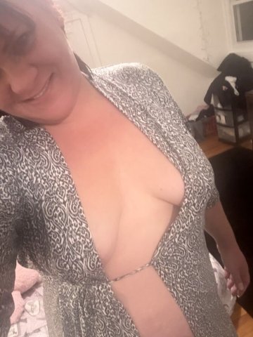 Asheville, NC Milf (36) Escort — Discreet Outcalls, Carplay - 1