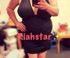 Riah Star — Ventura 5'4 BBW Escort with Green Eyes & Burgundy Hair - Image 5